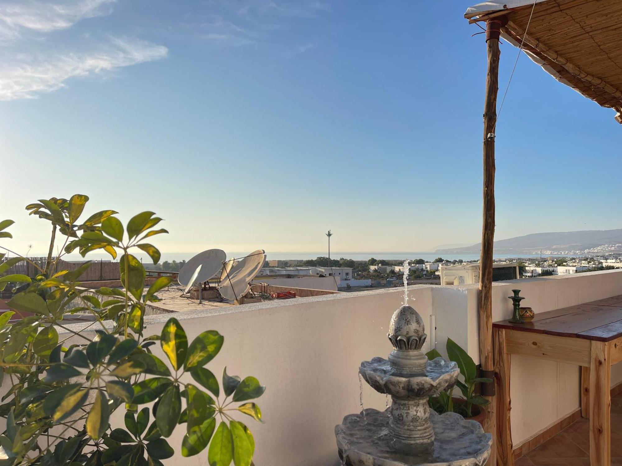 Mana Surf Experience Bed & Breakfast Tamraght ภายนอก รูปภาพ